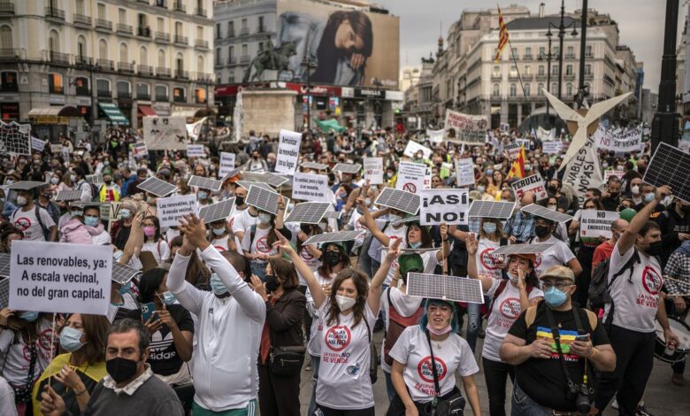 180 asociaciones ecologistas y sociales protestan en Madrid contra los megaproyectos de renovables en zonas rurales 1 1634431385 180 asociaciones ecologistas y sociales protestan en Madrid contra los