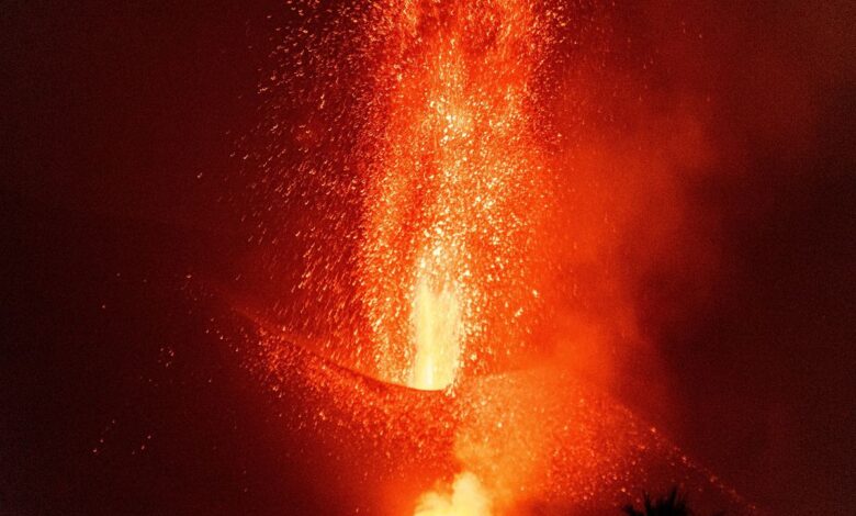 Volcán de La Palma: otra lengua de lava se acerca al mar y mantiene la amenaza al barrio de La Laguna 1 1634553865 Volcan de La Palma otra lengua de lava se acerca