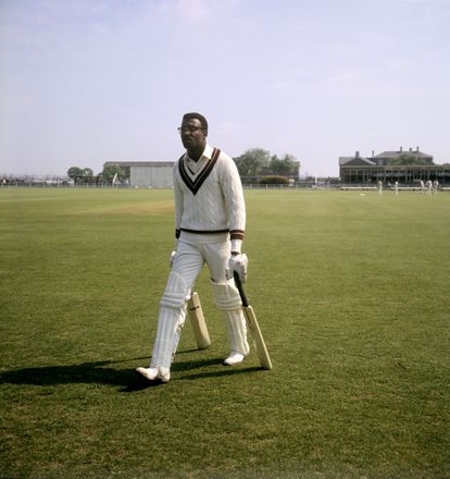 El críquet, ese deporte exótico que se infiltró en la política y reina en la moda 5 El jugador de críquet Clive Hubert Lloyd fotografiado en 1969.