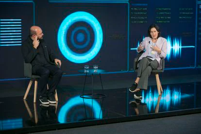 Retina SQL: Diálogos improbables, un debate sobre los posibles futuros de la Humanidad 5 Ángeles González-Sinde, guionista y Presidenta del Patronato del Museo Centro de Arte Reina Sofia, conversa con el músico Niño de Elche.