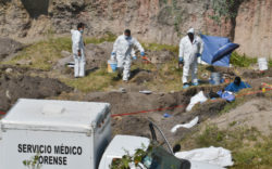 VI Brigada concluye con hallazgo de nuevas fosas clandestinas y la promesa de regresar a Morelos 4 1635213333 730 VI Brigada concluye con hallazgo de nuevas fosas clandestinas y