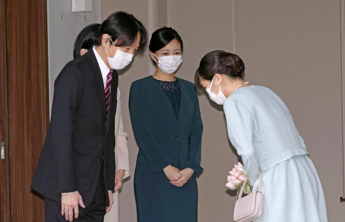Princesa Mako de Japón renuncia a su título real y se casa con novio de la universidad 3 1635257705 758 Princesa Mako de Japon renuncia a su titulo real y