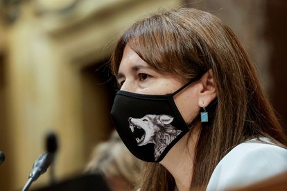 La Guardia Civil concluye que Laura Borràs “dio indicaciones” para fraccionar contratos públicos 2 La presidenta del Parlament, Laura Borràs, durante la sesión de control al Gobierno catalán ante el pleno del Parlament.