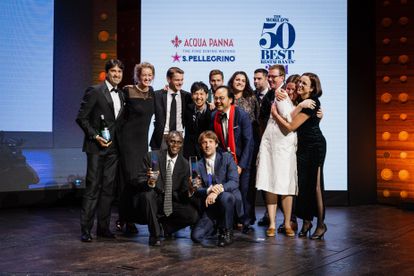 Noma, elegido mejor restaurante del mundo 2 René Redzepi y el equipo de Noma celebra ser el primero de los 50 mejores restaurantes del mundo.