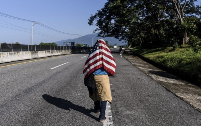 Sabemos que corremos mucho peligro, dice salvadoreña que participa en la caravana migrante 1 Sabemos que corremos mucho peligro dice salvadorena que participa en