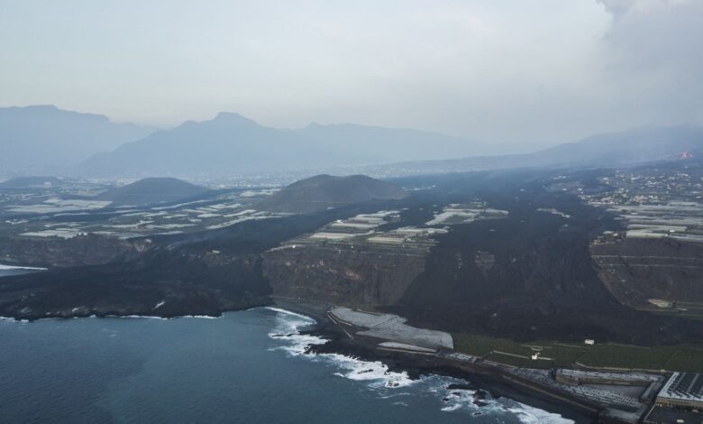 Última hora del volcán de La Palma, en directo | Los científicos captan la formación de las primeras playas en la fajana del volcán 1 1636176309 Ultima hora del volcan de La Palma en directo