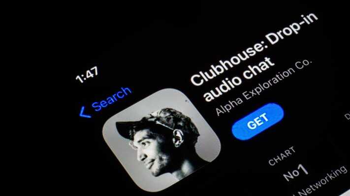 Clubhouse lanza Replay para permitir a los usuarios grabar salas en vivo y compartirlas más tarde