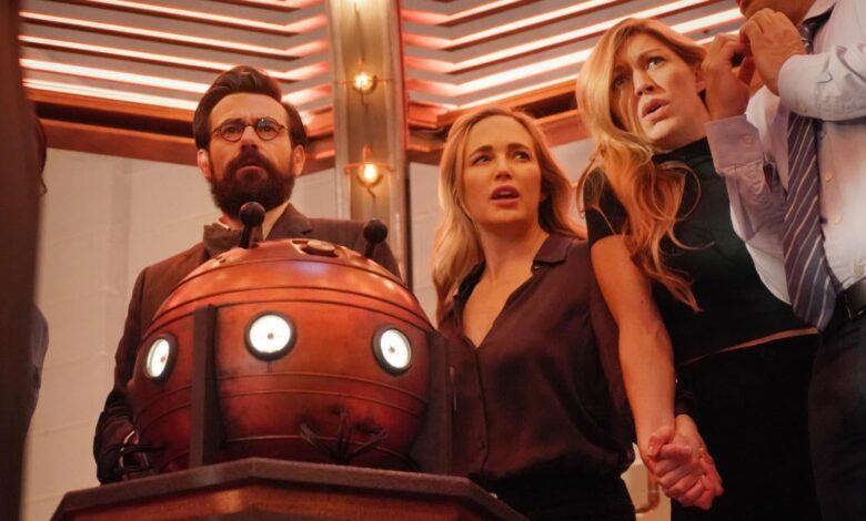 DC's Legends of Tomorrow va a la guerra en un episodio con temática de la década de 1940 1 DCs Legends of Tomorrow va a la guerra en un