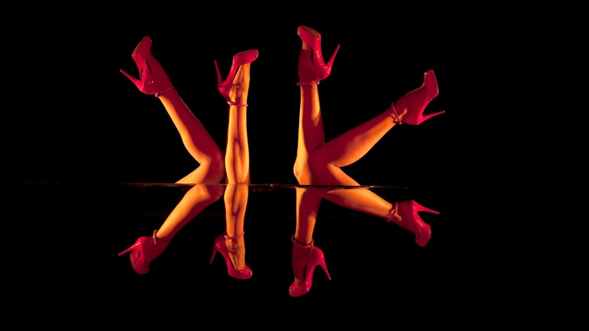 “Más femenino, divertido y sensual”: el icónico Crazy Horse cambia de rostro 1 Mas femenino divertido y sensual el iconico Crazy Horse cambia