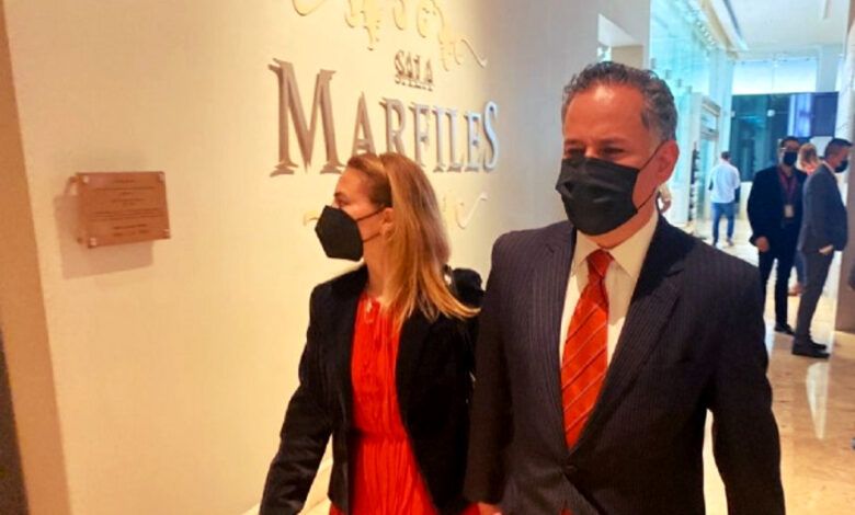 Reaparece Santiago Nieto, acompañó a su esposa a evento con Samuel García 1 Reaparece Santiago Nieto, acompañó a su esposa a evento con Samuel García