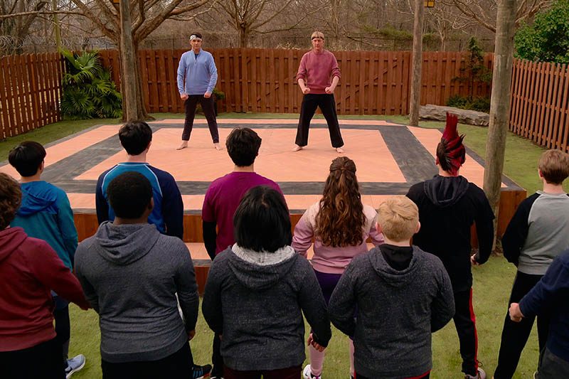 La serie 'Obliterated' de los creadores de Cobra Kai se muda a Netflix desde TBS 2 cobra kai temporada 4 captura de pantalla 2