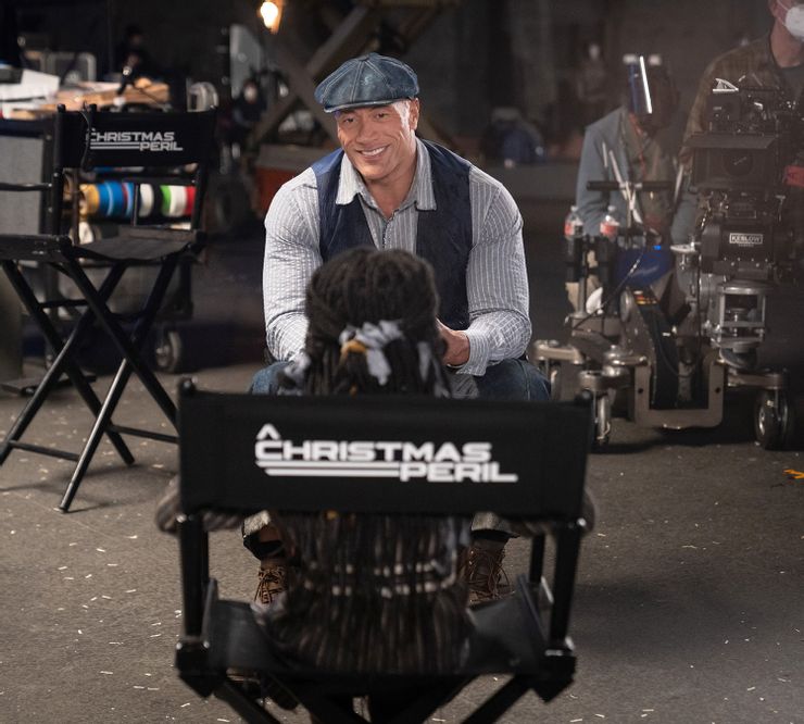 Imágenes especiales navideñas de Young Rock muestran las horribles vacaciones de Dwayne Johnson 6 1639242570 233 Imagenes especiales navidenas de Young Rock muestran las horribles vacaciones.5