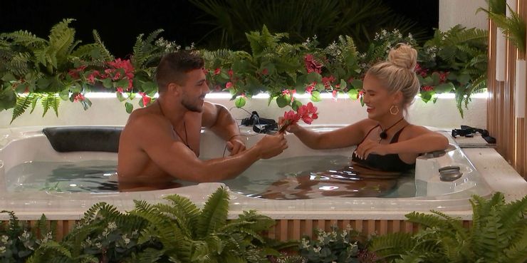 Love Island UK: 10 mejores parejas y sus escenas más icónicas 5 1640759911 520 Love Island UK 10 mejores parejas y sus escenas mas.5