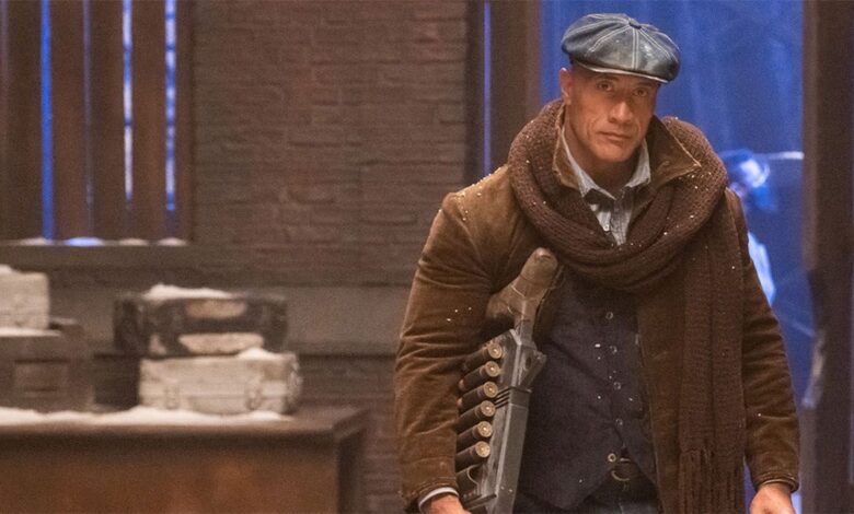 Imágenes especiales navideñas de Young Rock muestran las horribles vacaciones de Dwayne Johnson 1 Imágenes especiales navideñas de Young Rock muestran las horribles vacaciones de Dwayne Johnson