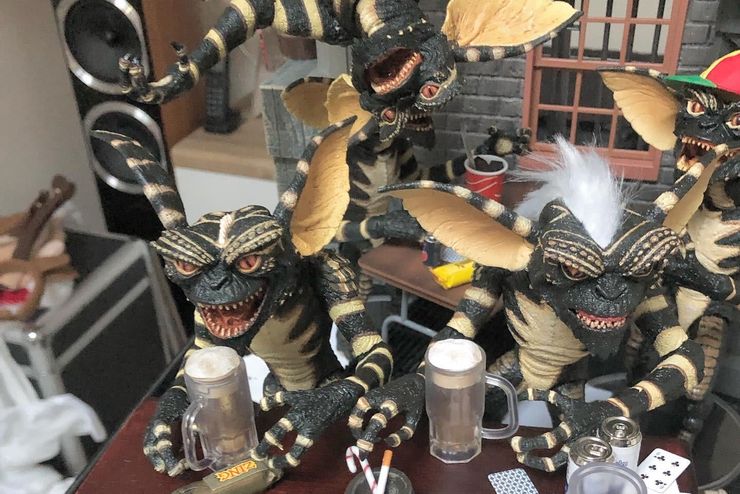 Escena de bar de Gremlins recreada en impresionante imagen de arte de juguete 3 1641846969 13 Escena de bar de Gremlins recreada en impresionante imagen de.5