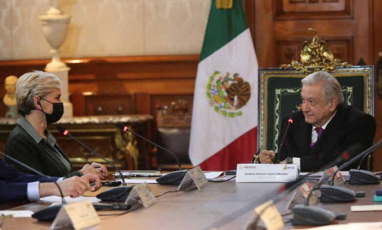Granholm externó preocupaciones de EU en todas las reuniones en México por reforma eléctrica
