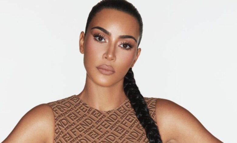 Kim Kardashian no está 'demasiado feliz' con Kanye West siguiéndola y Pete alrededor
