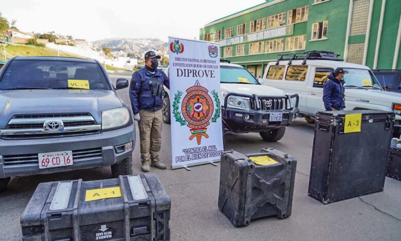 La Policía de Bolivia recupera vehículos de la Embajada de Venezuela vendidos por 'diplomáticos' de Guaidó 1 La Policía de Bolivia recupera vehículos de la Embajada de Venezuela vendidos por 'diplomáticos' de Guaidó
