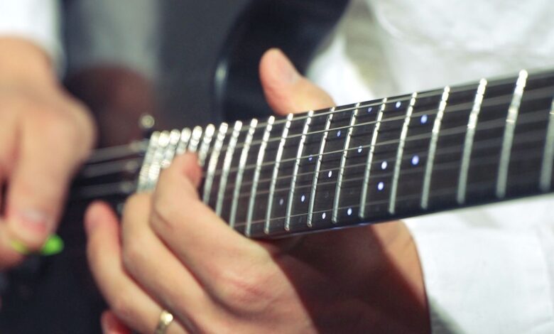 Samsung inventó una guitarra inteligente que te hace sentir como una estrella de rock 1 Samsung inventó una guitarra inteligente que te hace sentir como una estrella de rock