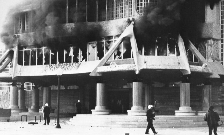 Y Cartagena ardió mientras España estaba de fiesta: 30 años del incendio de la Asamblea de Murcia 1 1645340302 Y Cartagena ardio mientras Espana estaba de fiesta 30 anos