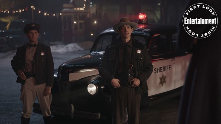 Las imágenes de la temporada 6 de Riverdale revelan el primer vistazo al episodio de viaje en el tiempo 4 1649827889 351 Las imagenes de la temporada 6 de Riverdale revelan el.5