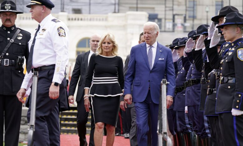 Biden aprueba medidas contra los abusos policiales al cumplirse dos años de la muerte de George Floyd 1 Biden aprueba medidas contra los abusos policiales al cumplirse dos años de la muerte de George Floyd