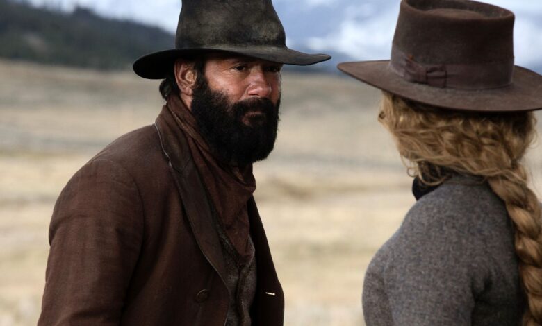 Faith Hill realmente abofeteó a Tim McGraw mientras filmaba la temporada 1 de 1883 1 Faith Hill realmente abofeteó a Tim McGraw mientras filmaba la temporada 1 de 1883