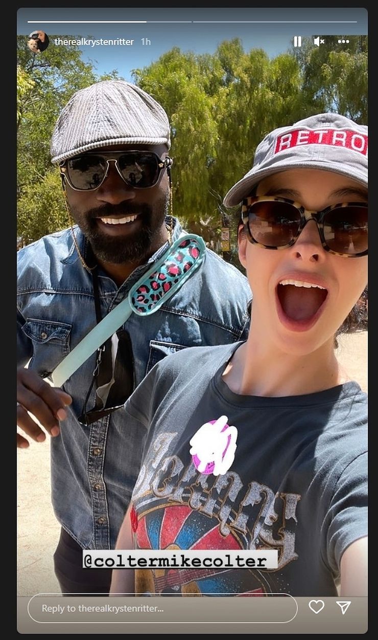 Las estrellas de Jessica Jones y Luke Cage se reúnen en una foto divertida de Krysten Ritter 2 Las estrellas de Jessica Jones y Luke Cage se reunen.5