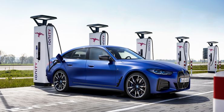 2022 BMW i4: todas las opciones de carga, explicadas 2 2022 BMW i4 todas las opciones de carga