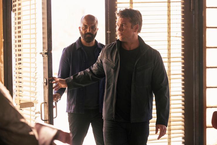 Las imágenes del episodio 3 de la temporada 4 de Westworld muestran el primer vistazo al regreso de Bernard 2 Las imagenes del episodio 3 de la temporada 4 de.5