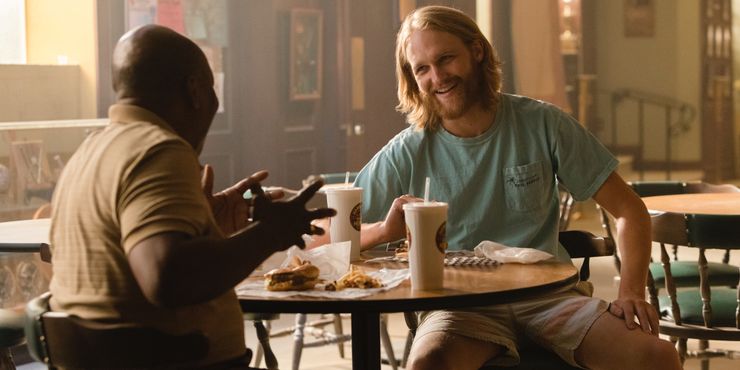 Entrevista al creador Jim Gavin: Lodge 49 2 Logia 49 Potencial de avivamiento abordado por el creador.5