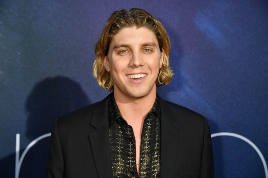 Fecha de lanzamiento de Netflix de la temporada 4 de 'You' y qué esperar 11 lukas gage tu temporada 4