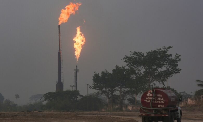 Pemex tenía plan para solucionar quema de gas, pero lo abandonó 1 Detectan otra megafuga de metano en campo Ku-Maloob-Zaap de Pemex