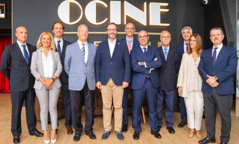 El alcalde de Palma inaugura oficialmente OCINE PREMIUM en Porto