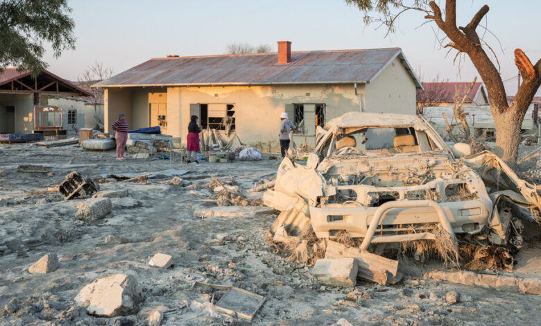 Cómo una ciudad sudafricana quedó enterrada en lodo después del colapso de una mina de diamantes 1 El mundo tiene diamantes. Un pueblo minero quedó enterrado en lodo.