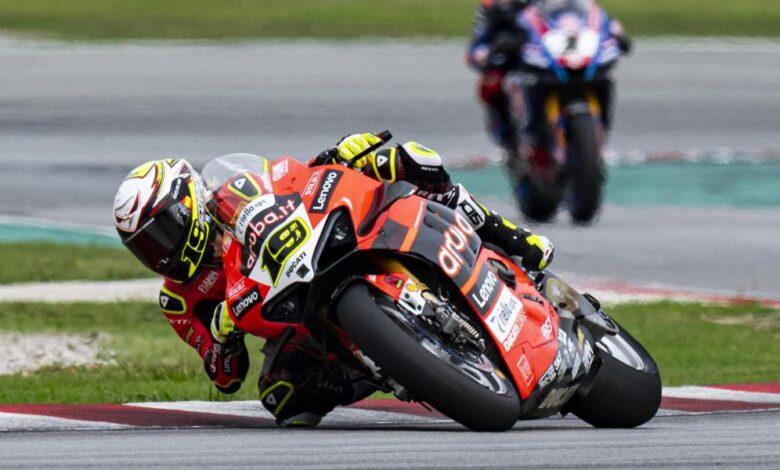 Razgatlioglu supera a Bautista en la primera jornada de ensayos en Jerez 1 Bautista acaricia el título mundial tras ganar en Portimao