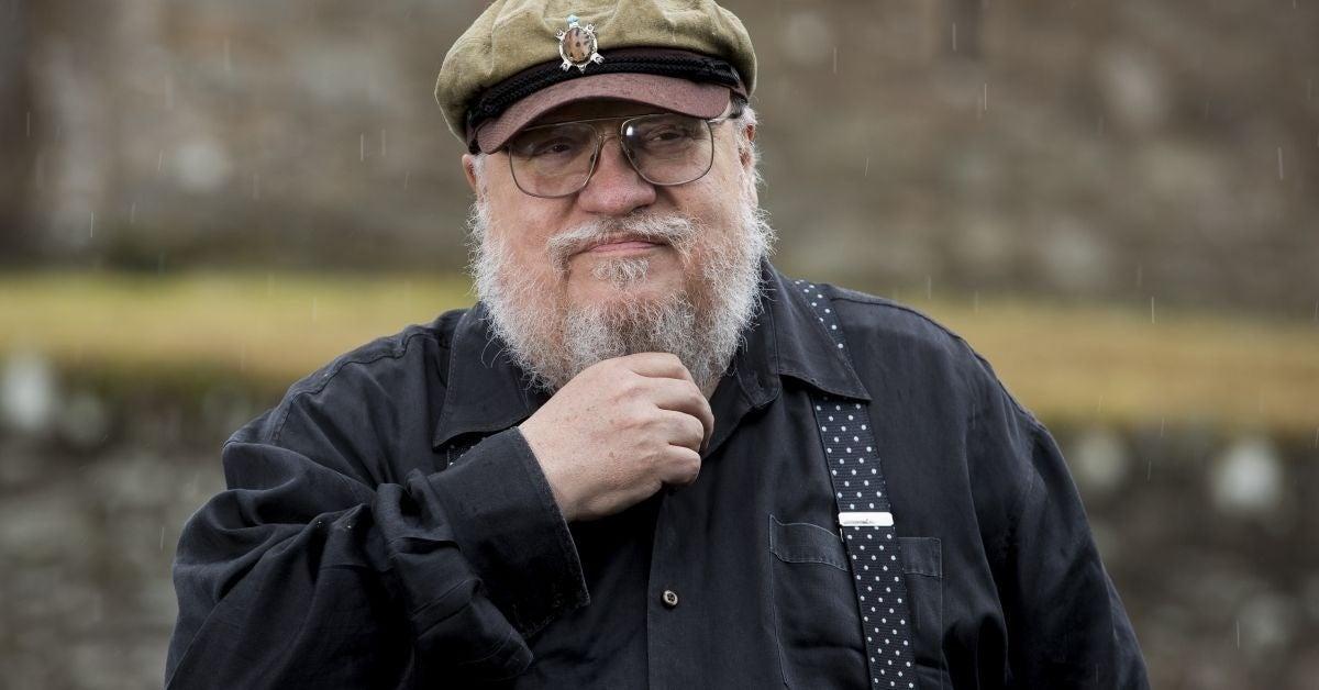 George RR Martin tiene una prometedora actualización de Vientos de invierno 1 George RR Martin tiene una prometedora actualizacion de Vientos de