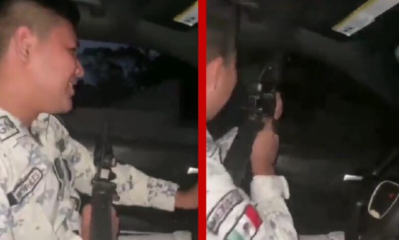 Presunto miembro de la Guardia Nacional dispara rifle mientras conduce | Video 1 Presunto miembro de la Guardia Nacional dispara rifle mientras conduce | Video