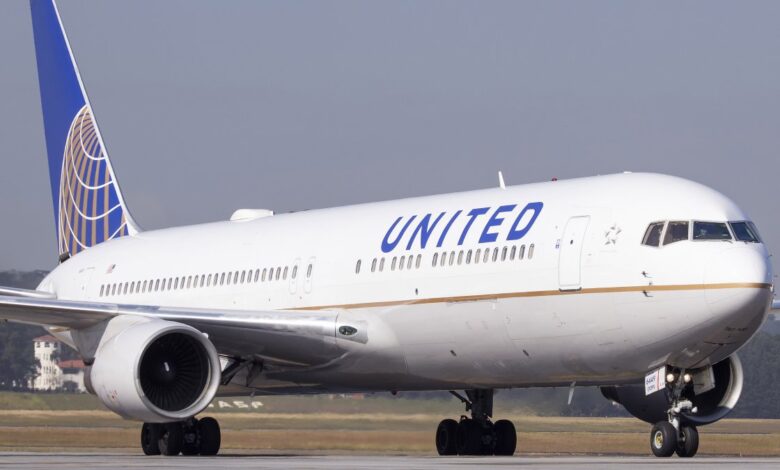 Disturbio en vuelo de United de San Francisco a Chicago termina con tres personas bajo observación en el hospital 1 Disturbio en vuelo de United de San Francisco a Chicago termina con tres personas bajo observación en el hospital