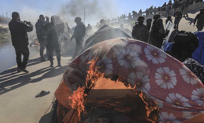 Desalojan a migrantes de campamento improvisado en Ciudad Juárez 1 Desalojan a migrantes de campamento improvisado en Ciudad Juárez