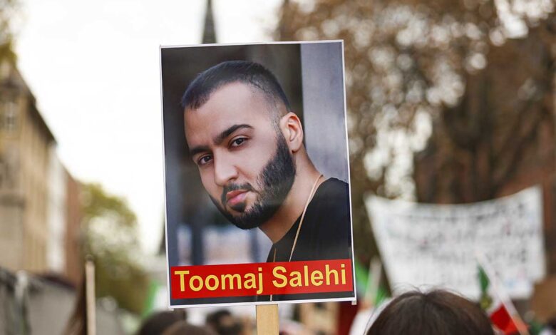 El rapero iraní Tomaj Salehi se enfrenta a pena de muerte por apoyar las protestas 1 El rapero iraní Tomaj Salehi se enfrenta a pena de muerte por apoyar las protestas