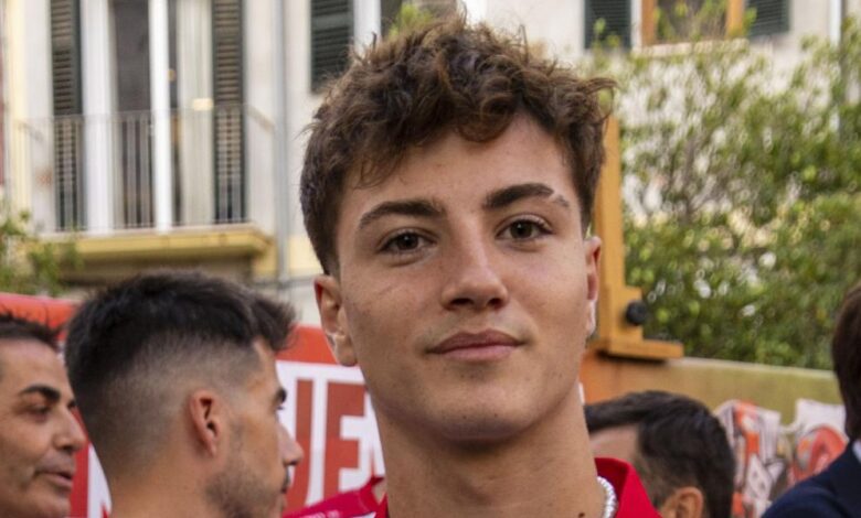 Fans e instituciones se vuelcan en Palma con el campeón Izan Guevara 1 Fans e instituciones se vuelcan en Palma con el campeón Izan Guevara