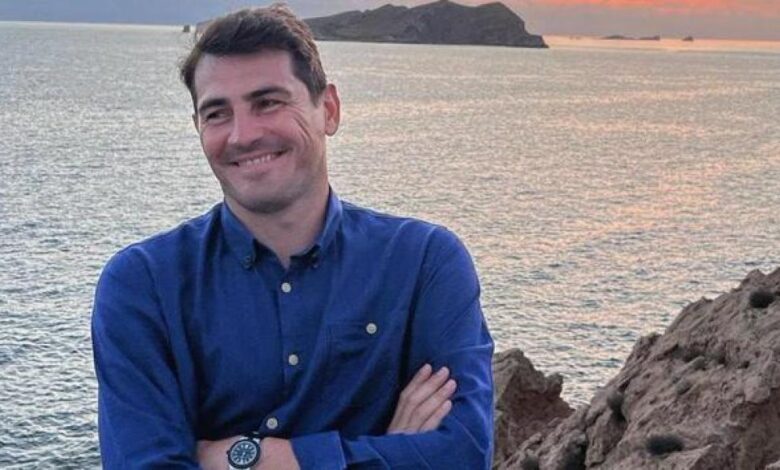 Iker Casillas, nominado a 'Mejor figura pública' en unos premios de TikTok: "¿No era ridículo?" 1 Iker Casillas, nominado a 'Mejor figura pública' en unos premios de TikTok: "¿No era ridículo?"