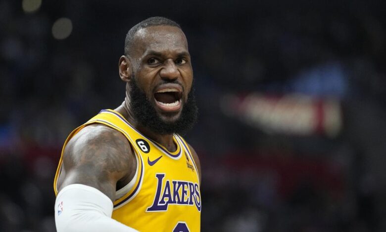 El impresionante parecido de LeBron James con un futbolista del Mundial de Qatar 2022 1 LeBron James: "He sentido como un espasmo o un tirón en la ingle"