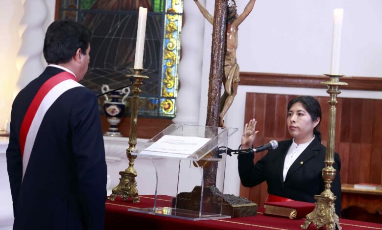 Pedro Castillo nombra como primera ministra de Perú a una funcionaria investigada por la Fiscalía 1 Pedro Castillo nombra como primera ministra de Perú a una funcionaria investigada por la Fiscalía