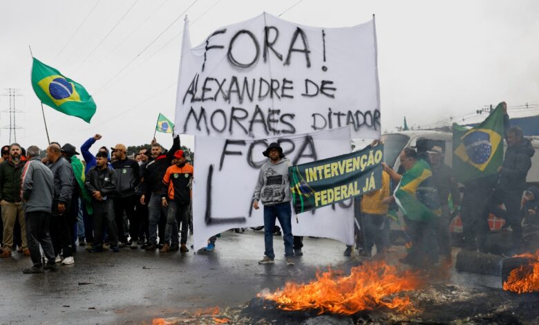 Protestas recrudecen en Brasil; dispersan a manifestantes con balas de goma y gas lacrimógeno 1 Protestas recrudecen en Brasil; dispersan a manifestantes con balas de goma y gas lacrimógeno