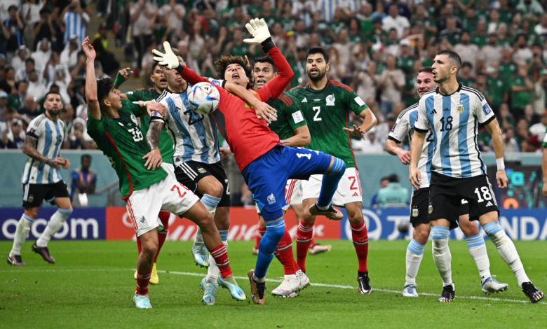 Qatar 2022: Así fue la batalla (perdida desde el once inicial) para los mexicanos | Fotogalería 1 Qatar 2022: Así fue la batalla (perdida desde el once inicial) para los mexicanos | Fotogalería