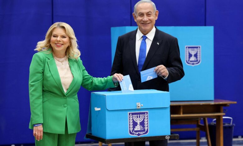 https://elpais.com/internacional/2022-11-01/israel-celebra-sus-quintas-elecciones-desde-2019-sin-visos-de-resolver-el-bloqueo-politico.html 1 https://elpais.com/internacional/2022-11-01/israel-celebra-sus-quintas-elecciones-desde-2019-sin-visos-de-resolver-el-bloqueo-politico.html