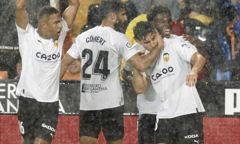 El Valencia avanza una posible denuncia a la Federación por la próxima Supercopa 1 El Valencia avanza una posible denuncia a la Federación por la próxima Supercopa