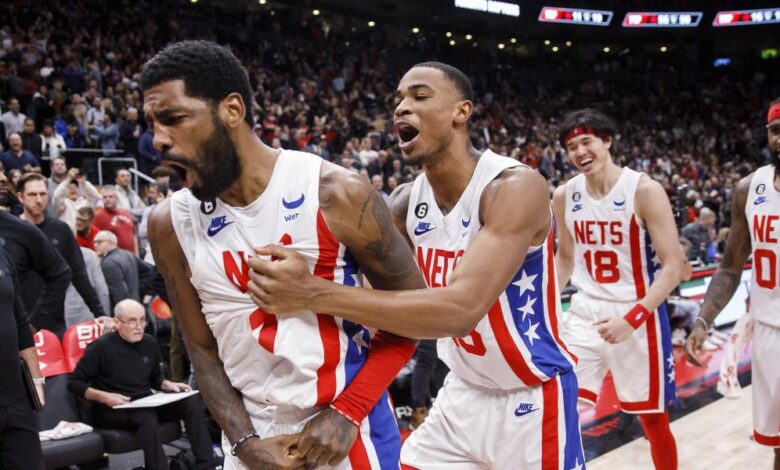 Irving impone el silencio en Toronto con uno de sus golpes de genio 1 Irving impone el silencio en Toronto con uno de sus golpes de genio